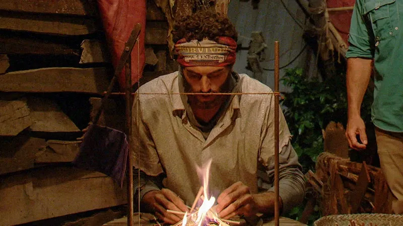Chris Underwood building his fire at the final four in Survivor 38